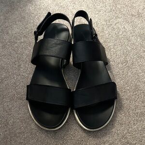 Universal Thread Black Sandals